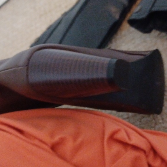 Bundle  2 pairs of Boots 👢 👢 - Picture 8 of 15